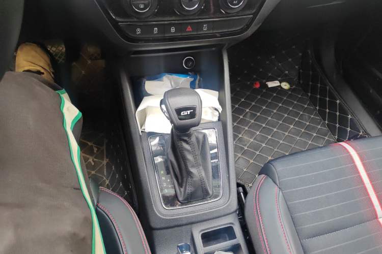 Used Skoda Kamiq 2020 GT 1.5L Automatic Flagship Model China VI Standard Gear Lever