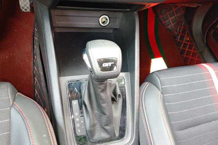 Used Skoda Kamiq 2020 Facelifted GT TSI 230 DSG Flagship Edition China VI Standard Gear Lever
