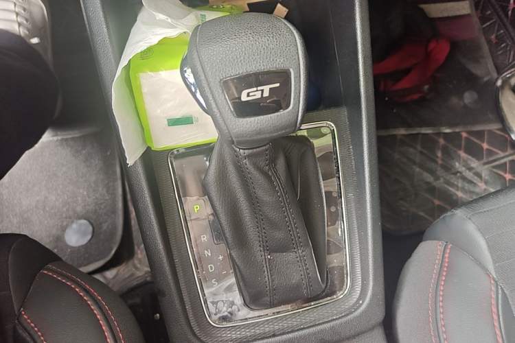 Used Skoda Kamiq 2020 Facelifted GT 1.5L Automatic Flagship Version China VI Standard Gear Lever