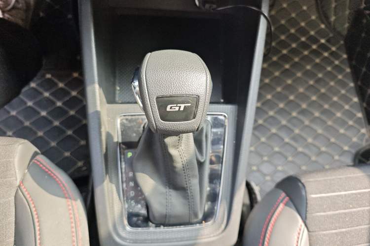Used Skoda Kamiq 2020 Facelifted GT TSI 230 DSG Flagship Edition China VI Standard Gear Lever