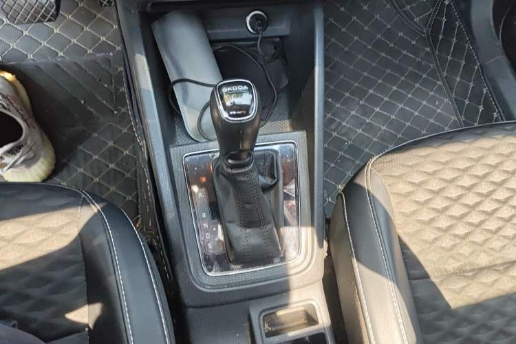 Used Skoda Kamiq 2020 1.5L Automatic Comfort Edition Gear Lever
