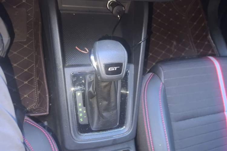 Used Skoda Kamiq 2020 GT TSI 230 DSG Flagship Edition China VI standard Gear Lever