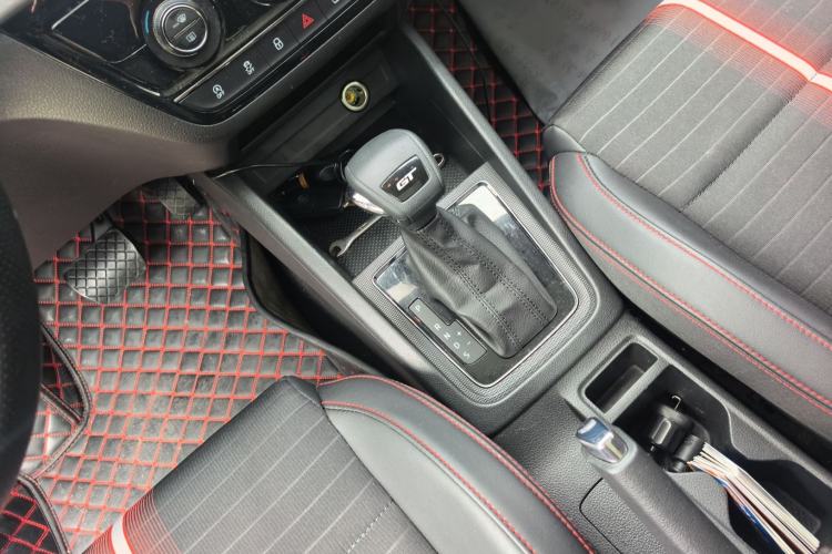 Used Skoda Kamiq 2020 GT 1.5L Automatic Flagship Model China VI Standard Gear Lever