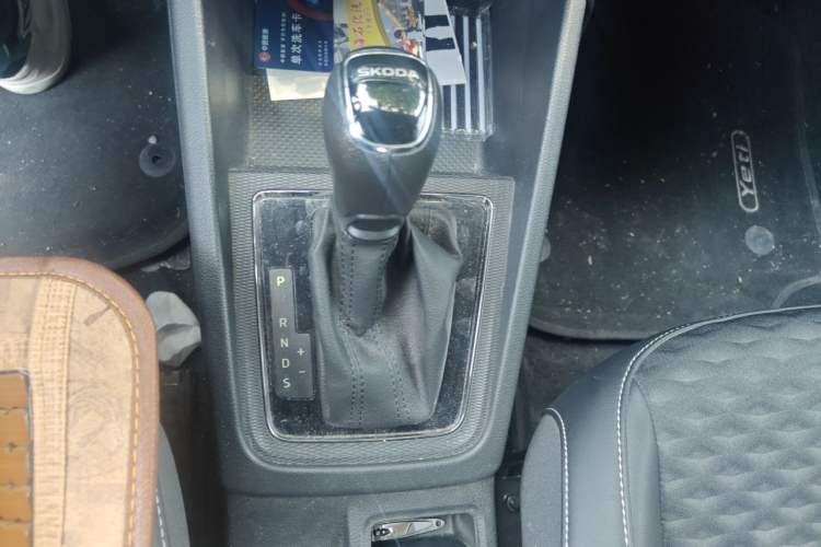 Used Skoda Kamiq 2020 1.5L Automatic Comfort Edition Gear Lever