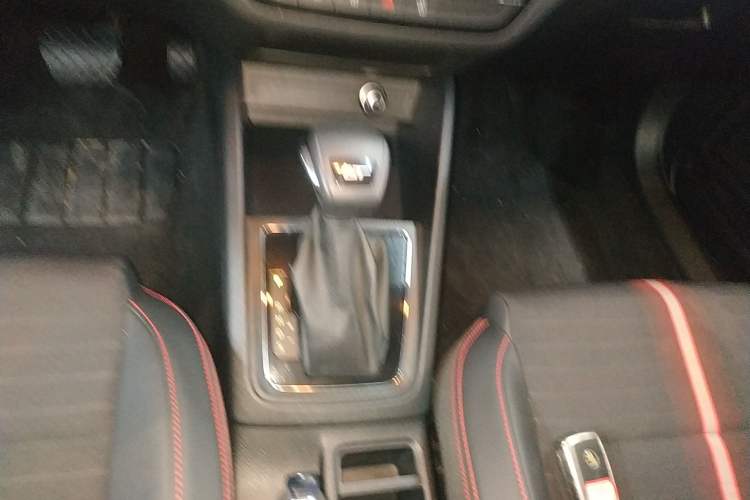 Used Skoda Kamiq 2020 GT 1.5L Automatic Flagship Model China VI Standard Gear Lever