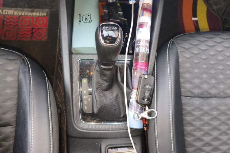 Used Skoda Kamiq 2020 1.5L Automatic Comfort Edition Gear Lever