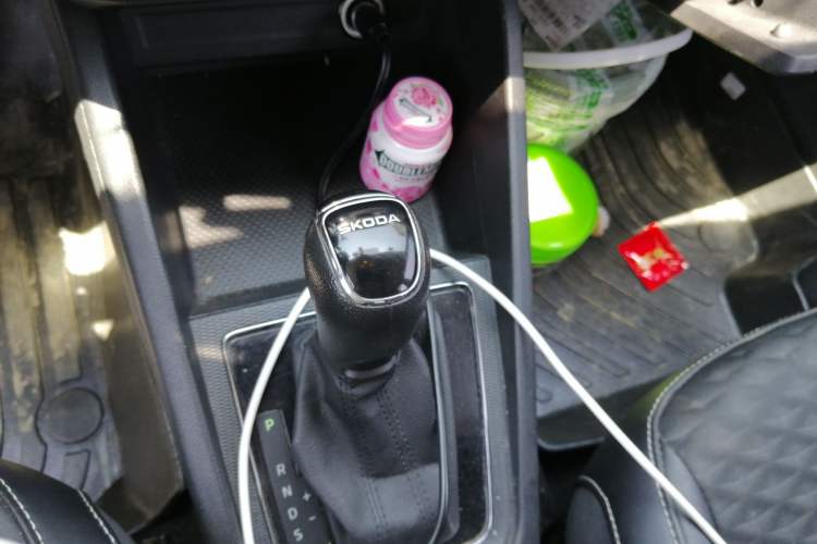 Used Skoda Kamiq 2020 1.5L Automatic Comfort Edition Gear Lever