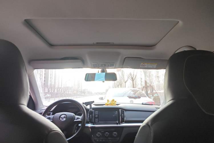 Used Skoda Kamiq 2020 1.5L Automatic Comfort Edition Headliner