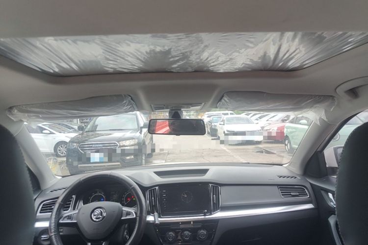 Used Skoda Kamiq 2020 1.5L Automatic Comfort Edition Headliner