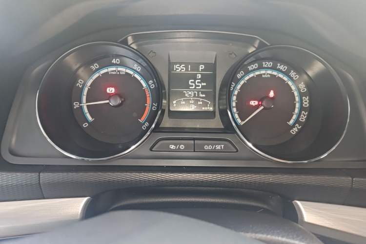 Used Skoda Kamiq 2020 Facelifted GT TSI 230 DSG Flagship Edition China VI Standard Instrument Cluster