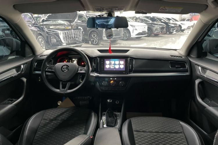 Used Skoda Kamiq 2020 1.5L Automatic Comfort Edition Interior 1