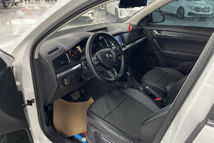 Used Skoda Kamiq 2020 1.5L Automatic Comfort Edition Interior 2