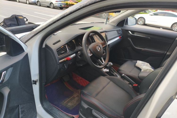 Used Skoda Kamiq 2020 Facelifted GT 1.5L Automatic Flagship Version China VI Standard Interior 3