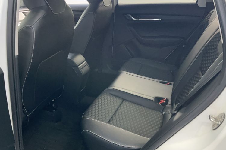 Used Skoda Kamiq 2020 1.5L Automatic Comfort Edition Interior 3