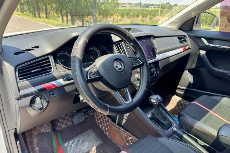 Used Skoda Kamiq 2020 Facelifted GT TSI 230 DSG Flagship Edition China VI Standard Interior 4