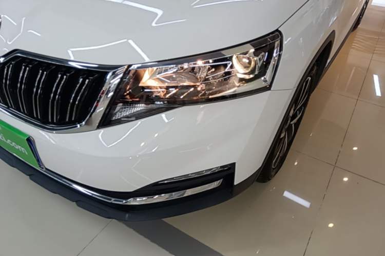 Used Skoda Kamiq 2020 1.5L Automatic Comfort Edition Left Front Headlight