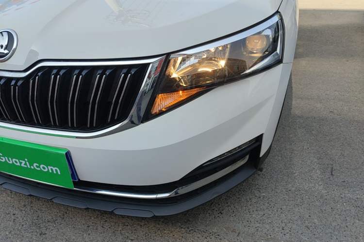 Used Skoda Kamiq 2020 1.5L Automatic Comfort Edition Left Front Headlight