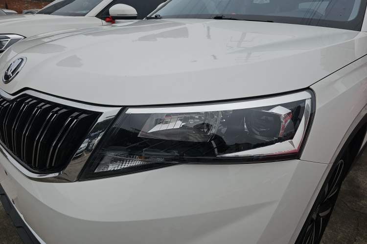 Used Skoda Kamiq 2020 1.5L Automatic Comfort Edition Left Front Headlight