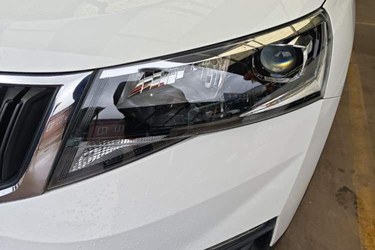 Used Skoda Kamiq 2020 1.5L Automatic Standard Edition Left Front Headlight
