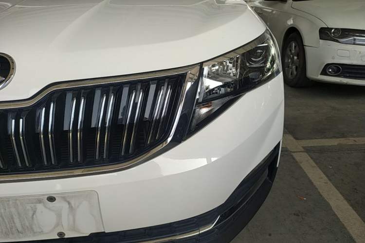 Used Skoda Kamiq 2020 1.5L Automatic Comfort Edition Left Front Headlight
