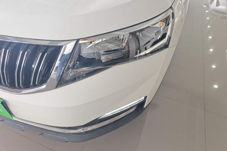 Used Skoda Kamiq 2020 1.5L Automatic Comfort Edition Left Front Headlight