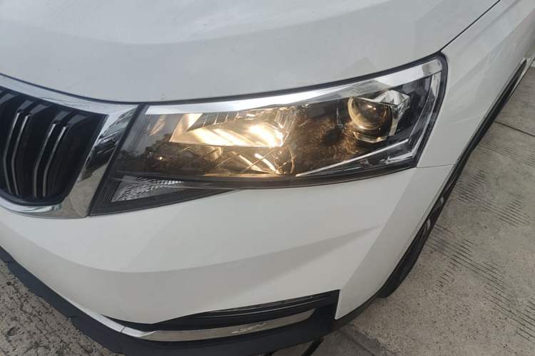 Used Skoda Kamiq 2020 1.5L Automatic Comfort Edition Left Front Headlight