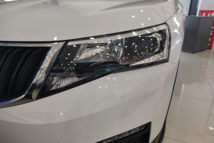 Used Skoda Kamiq 2020 1.5L Automatic Comfort Edition Left Front Headlight