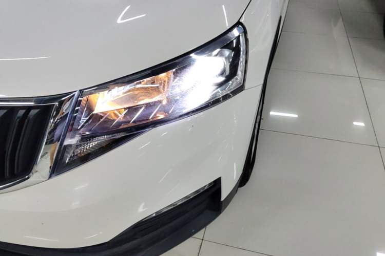 Used Skoda Kamiq 2020 1.5L Automatic Standard Edition Left Front Headlight