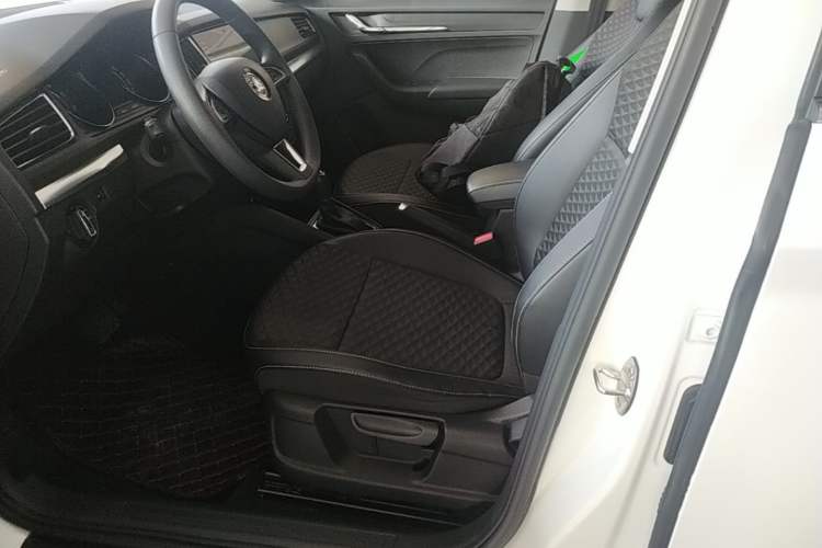 Used Skoda Kamiq 2020 1.5L Automatic Comfort Edition Left Front Seat
