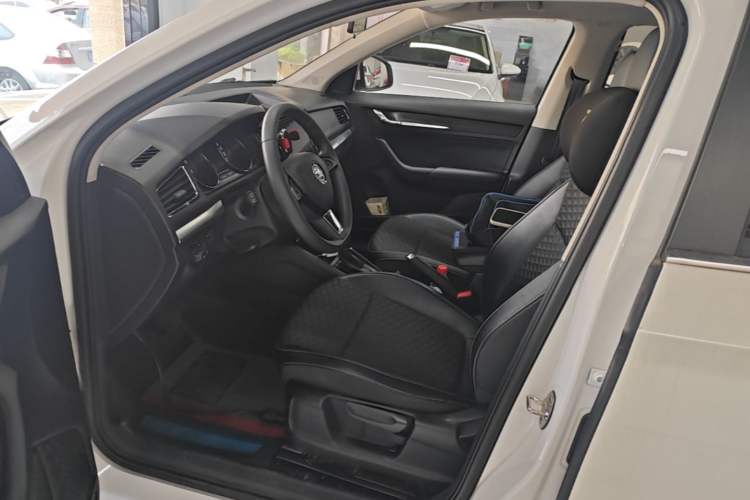 Used Skoda Kamiq 2020 1.5L Automatic Comfort Edition Left Front Seat