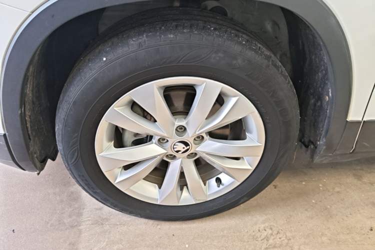 Used Skoda Kamiq 2020 1.5L Automatic Standard Edition Left Front Wheel Hub