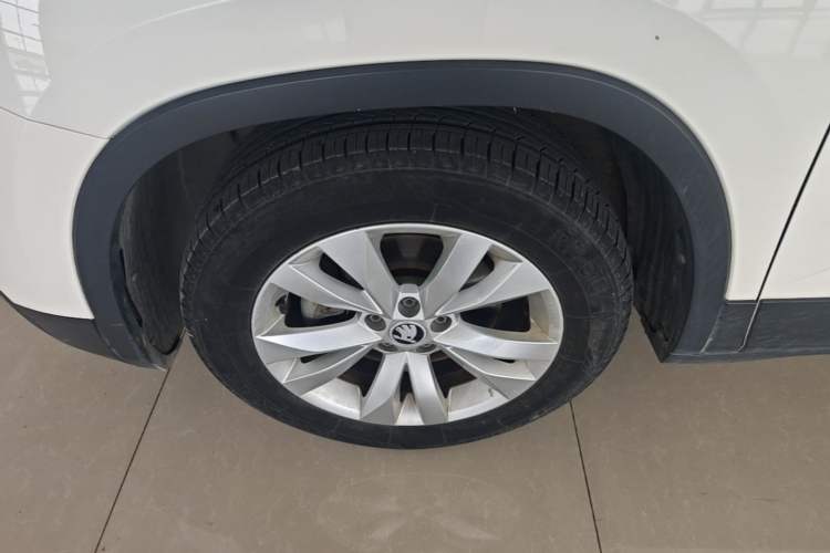 Used Skoda Kamiq 2020 1.5L Automatic Standard Edition Left Front Wheel Hub