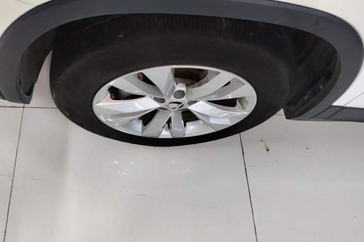 Used Skoda Kamiq 2020 1.5L Automatic Standard Edition Left Front Wheel Hub