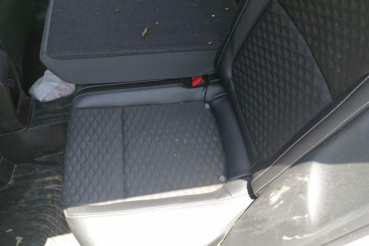 Used Skoda Kamiq 2020 1.5L Automatic Comfort Edition Left Rear Seat
