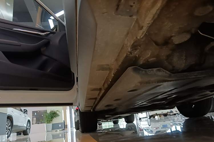 Used Skoda Kamiq 2020 1.5L Automatic Comfort Edition Left Side Sill