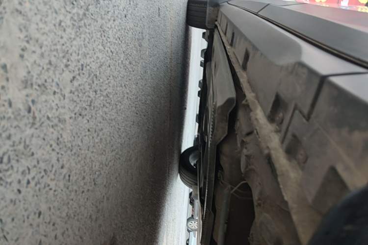 Used Skoda Kamiq 2020 1.5L Automatic Comfort Edition Left Side Sill