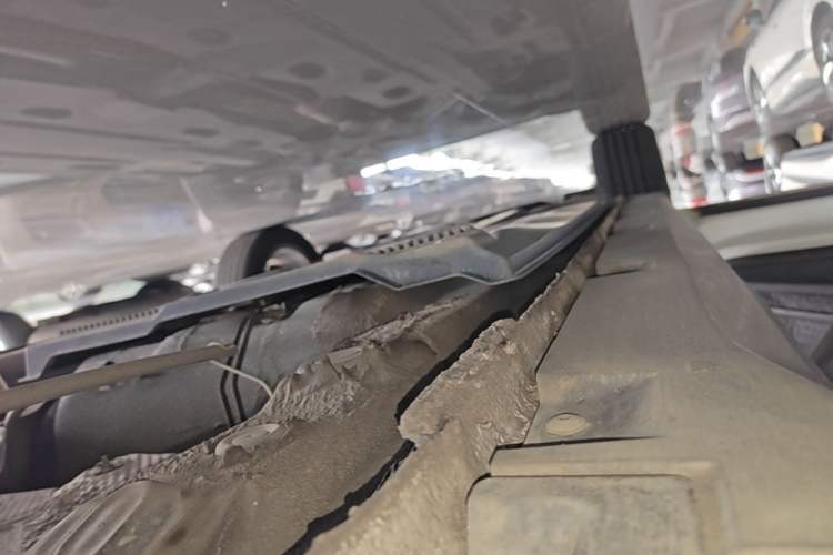 Used Skoda Kamiq 2020 1.5L Automatic Comfort Edition Left Side Sill