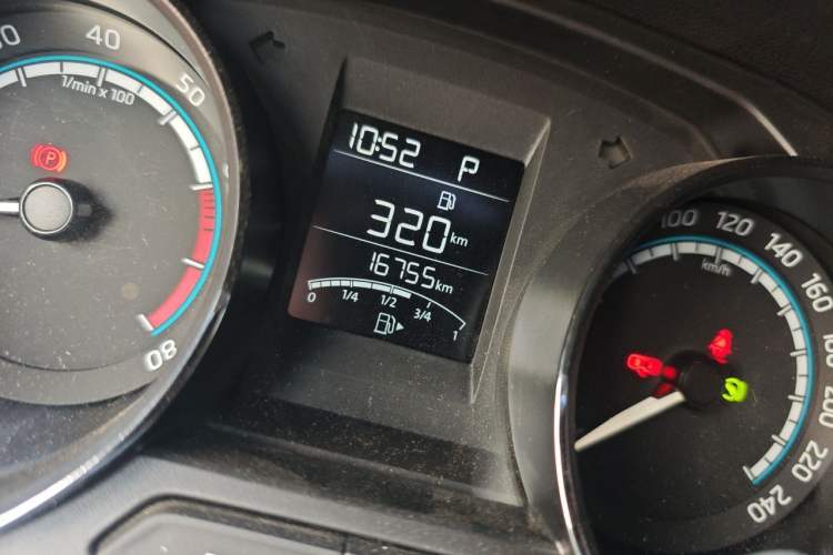 Used Skoda Kamiq 2020 1.5L Automatic Standard Edition Odometer Close Up