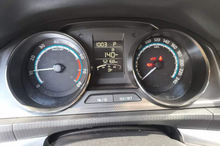 Used Skoda Kamiq 2020 1.5L Automatic Comfort Edition Odometer Close Up