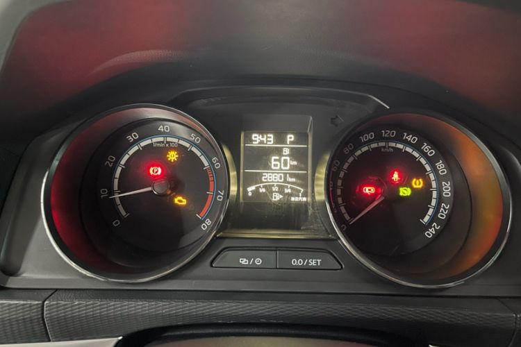 Used Skoda Kamiq 2020 1.5L Automatic Comfort Edition Odometer Close Up
