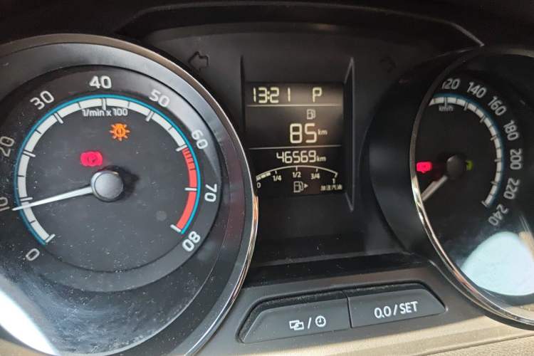 Used Skoda Kamiq 2020 1.5L Automatic Comfort Edition Odometer Close Up
