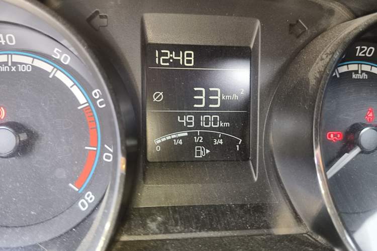 Used Skoda Kamiq 2020 1.5L Manual Comfort Edition Odometer Close Up