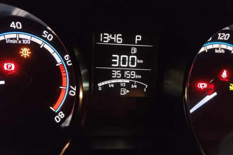 Used Skoda Kamiq 2020 1.5L Automatic Comfort Edition Odometer Close Up