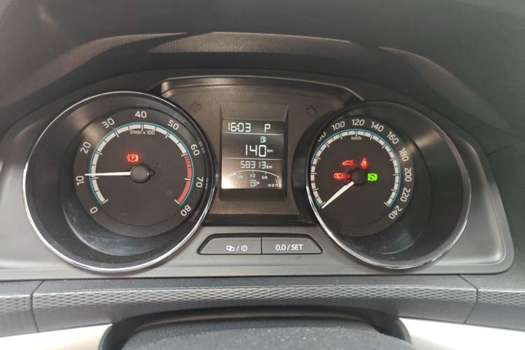 Used Skoda Kamiq 2020 1.5L Automatic Standard Edition Odometer Close Up