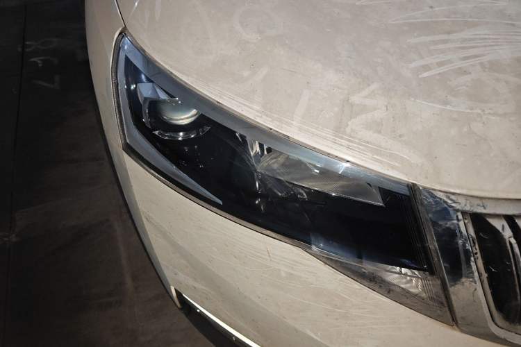 Used Skoda Kamiq 2020 1.5L Automatic Comfort Edition Right Front Headlight
