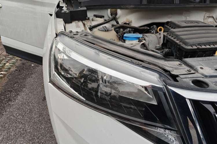Used Skoda Kamiq 2020 1.5L Automatic Comfort Edition Right Front Headlight