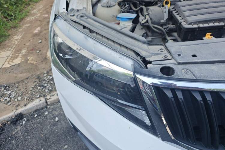 Used Skoda Kamiq 2020 1.5L Automatic Standard Edition Right Front Headlight