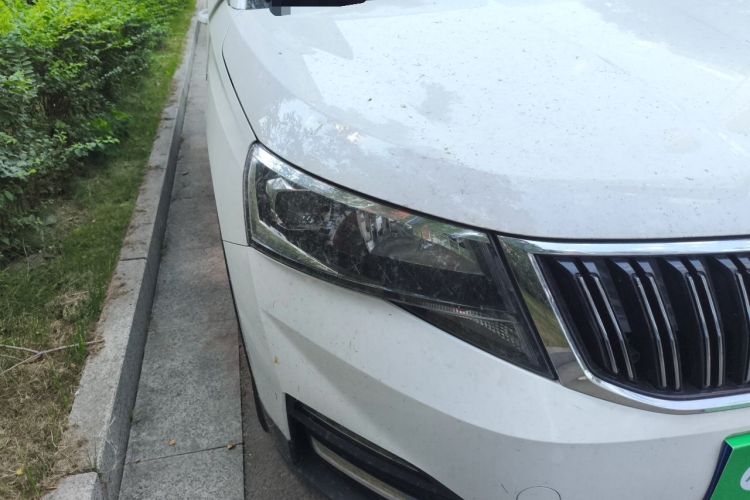 Used Skoda Kamiq 2020 1.5L Automatic Comfort Edition Right Front Headlight