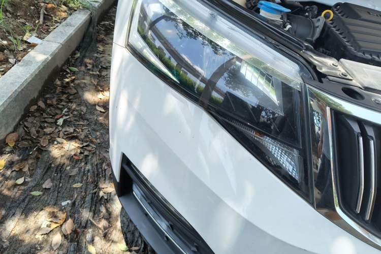 Used Skoda Kamiq 2020 1.5L Automatic Standard Edition Right Front Headlight