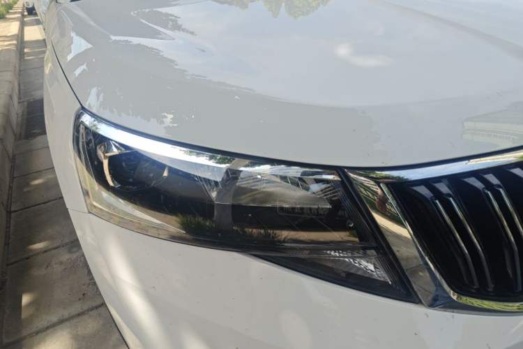 Used Skoda Kamiq 2020 1.5L Automatic Comfort Edition Right Front Headlight
